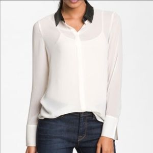 Sheet blouse with faux leather collar